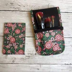 ModCloth Travel Makeup Mirror & Brushes, NEW